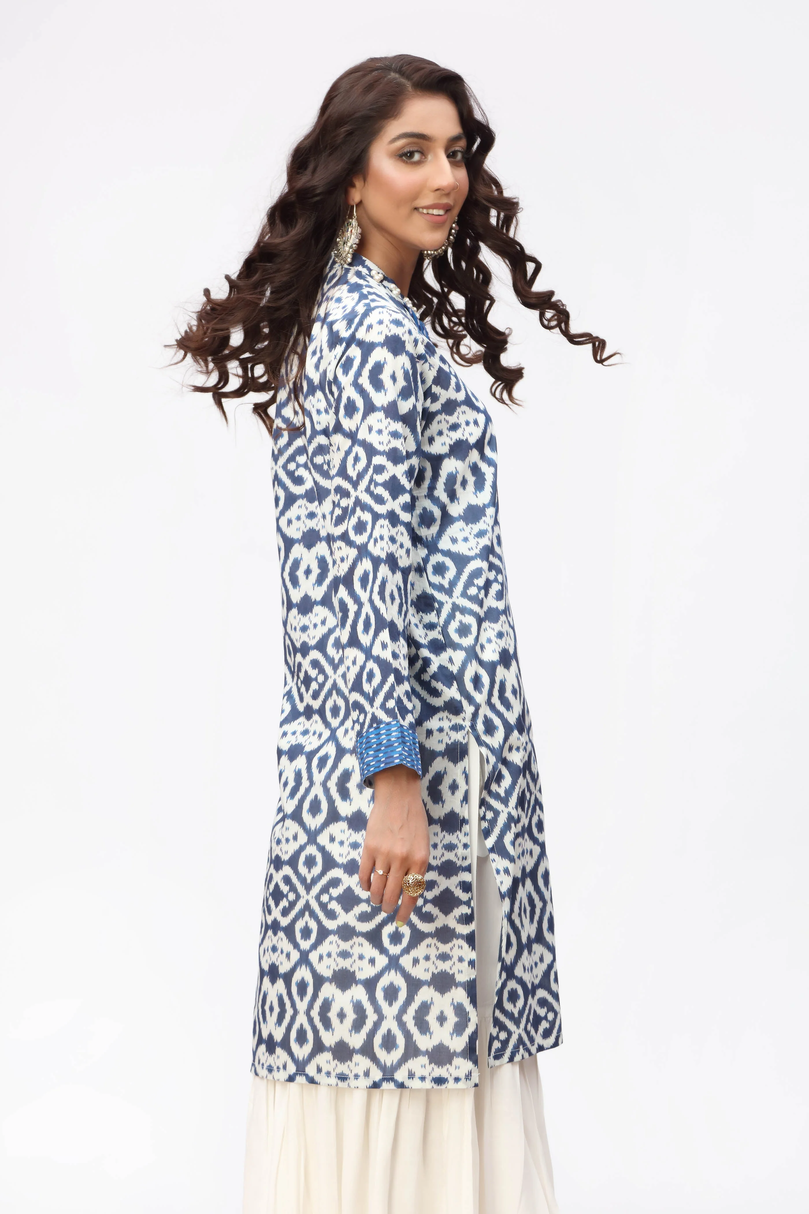 1 Piece Printed Lawn Shrug (TR0803) - Image 3